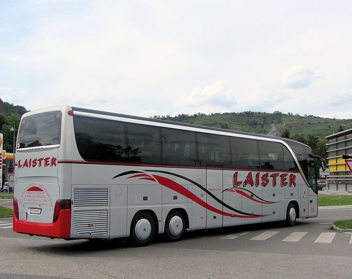 Setra 417 HDH von Laister Reisen aus �sterreich am 2.Juni 2014 in Krems gesehen.