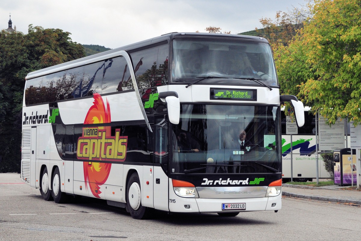 SETRA 431 DT von Dr. RICHARD aus Wien,Mannschaftsbus der Wiener Capitals/Eishockey,im September 2013 in Krems gesehen.