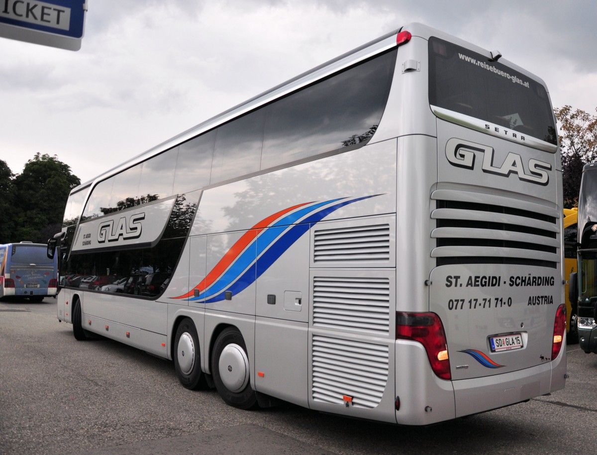Setra 431 DT von Glas Reisen aus �sterreich am 12. Juli 2014 in Krems gesehen.