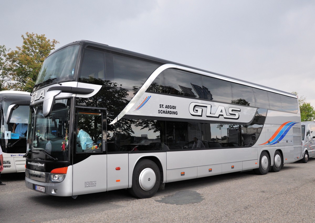 Setra 431 DT von Glas Reisen aus �sterreich am 12. Juli 2014 in Krems gesehen.