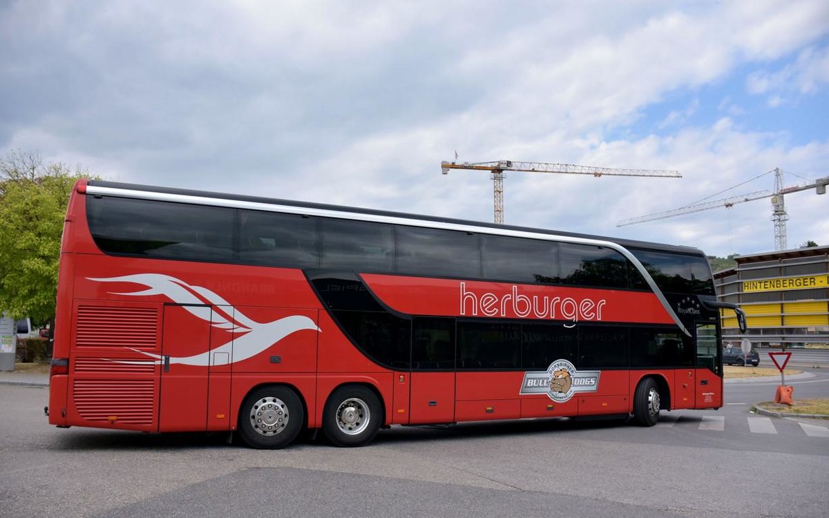 Setra 431 DT von Herburger Reisen aus �sterreich 2017 in Krems.