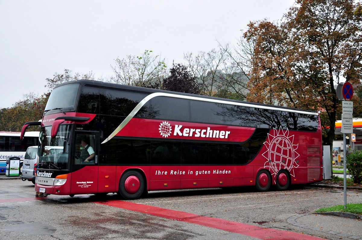 Setra 431 DT von Kerschner Reisen aus Nieder�sterreich am 13.9.2014 in Krems gesehen.
