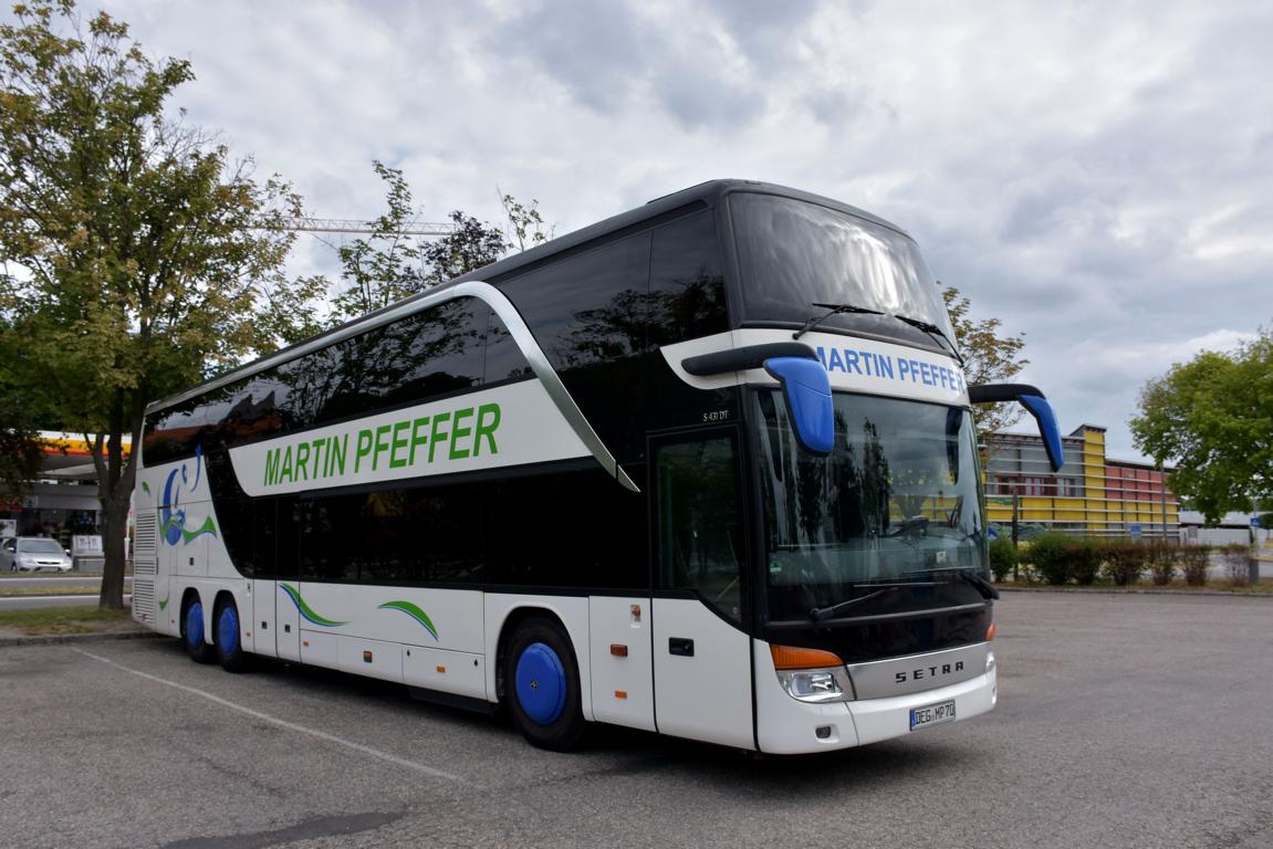 Setra 431 DT von Martin Pfeffer aus der BRD 06/2017 in Krems.