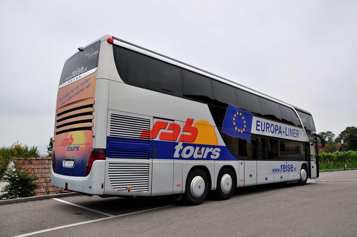 Setra 431 DT von SAB Reisen aus sterreich am 11.10.2014 in Krems.