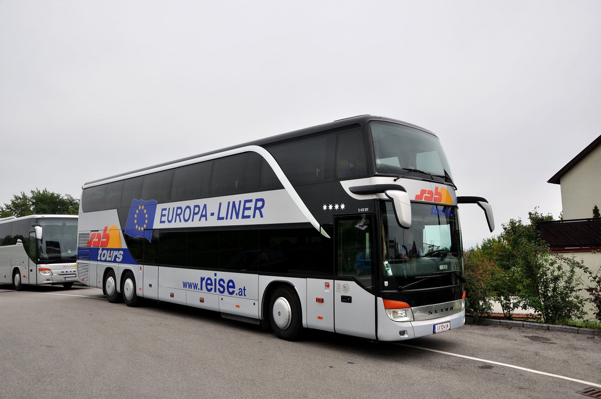 Setra 431 DT von SAB tours aus sterreich am 11.10.2014 in Krems.