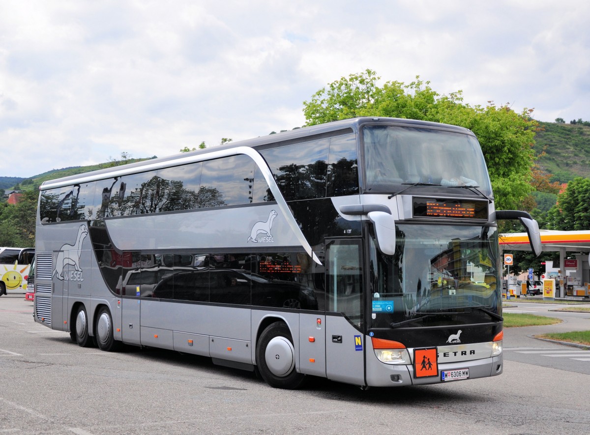 Setra 431 DT  Wieselbus -Linienbus des Landes Nieder�sterreich im Juni 2015 in Krems gesehen.