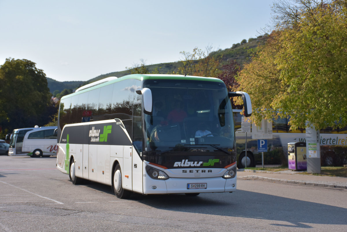 Setra 515 HD von Albus Salzkraft Reisen aus �sterreich 2017 in Krems.