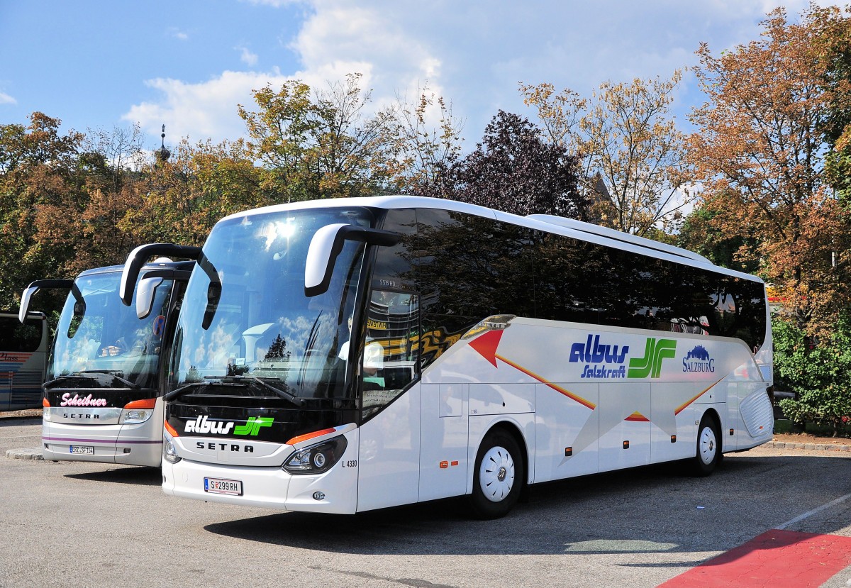 SETRA 515 HD von ALBUS-SALZKRAFT aus �sterreich im August 2013 in Krems an der Donau.