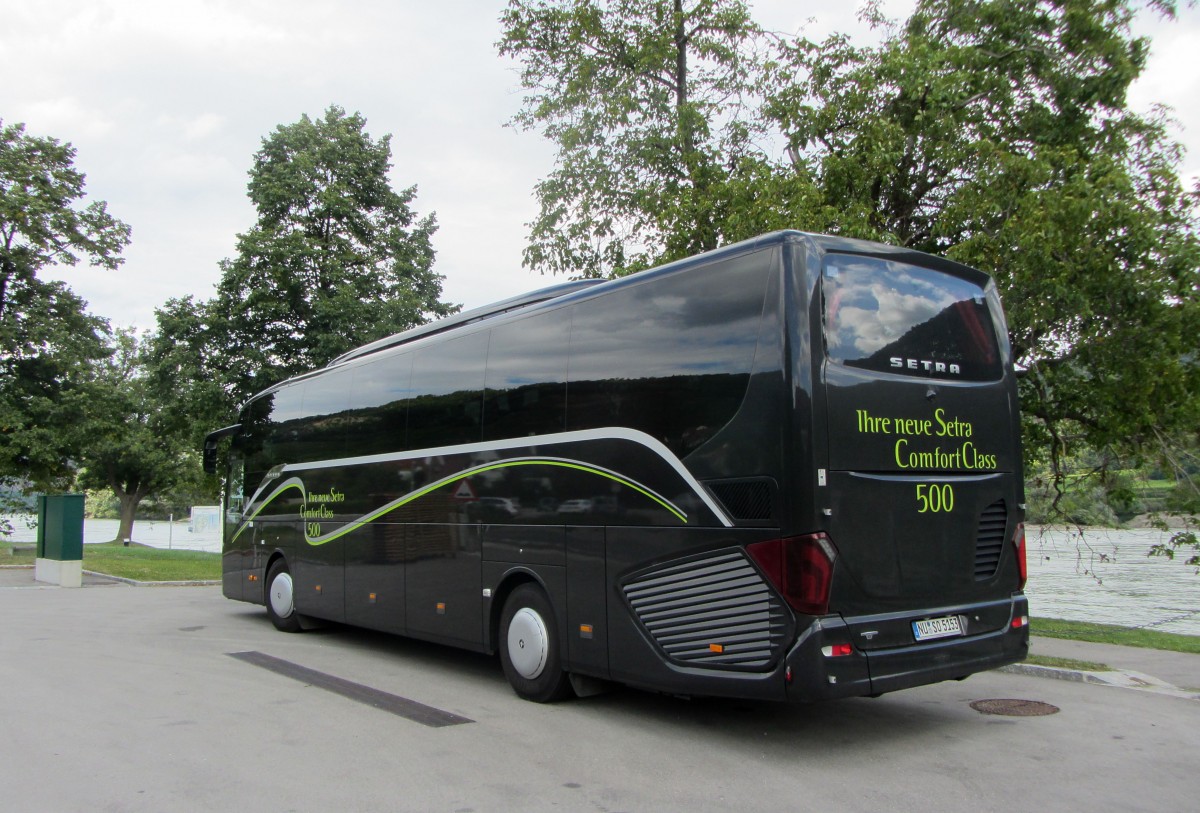 SETRA 515 HD aus der BRD im September 2013 in Weissenkirchen / Nieder�sterreich gesehen.