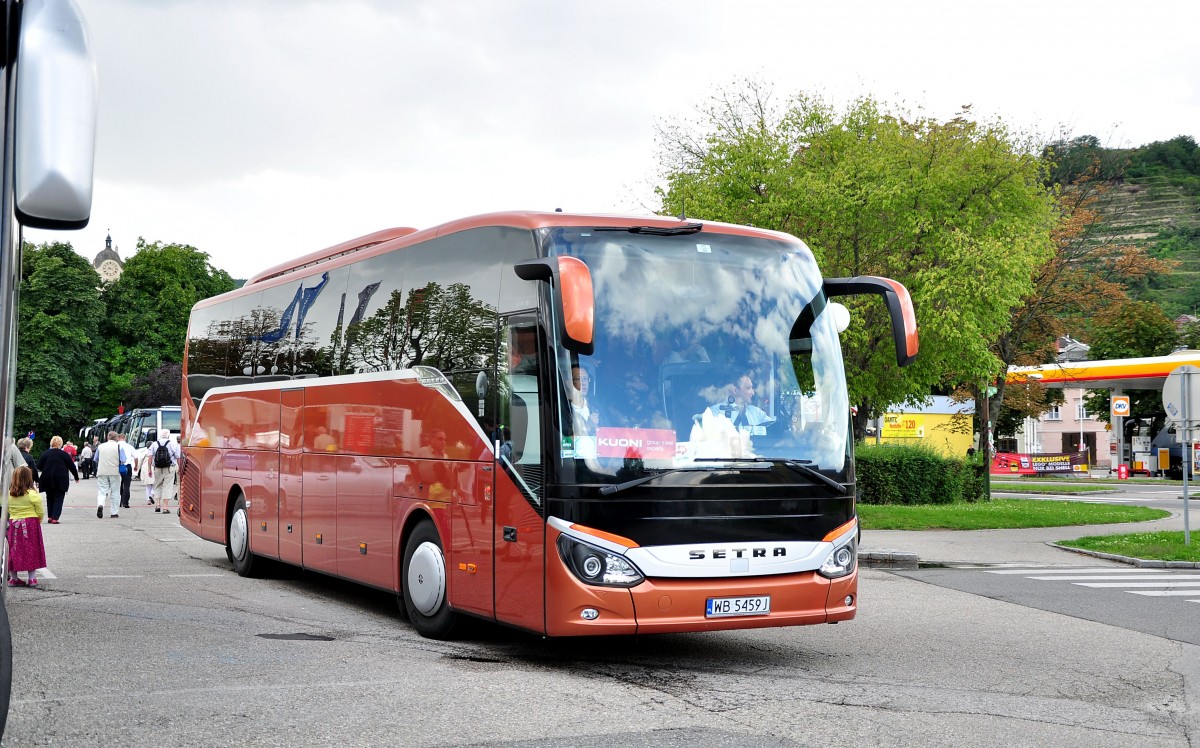 Setra 515 HD aus Polen am 16.August 2014 in Krems gesehen.