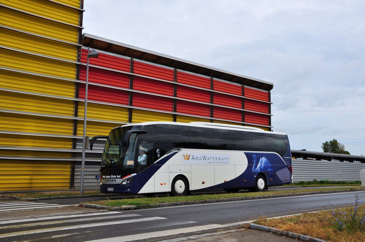 Setra 515 HD von Blaguss Reisen aus Wien in Krems.