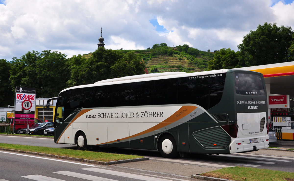 Setra 515 HD von Blaguss-Schweighofer & Z�hrer Reisen aus �sterreich in Krems unterwegs.