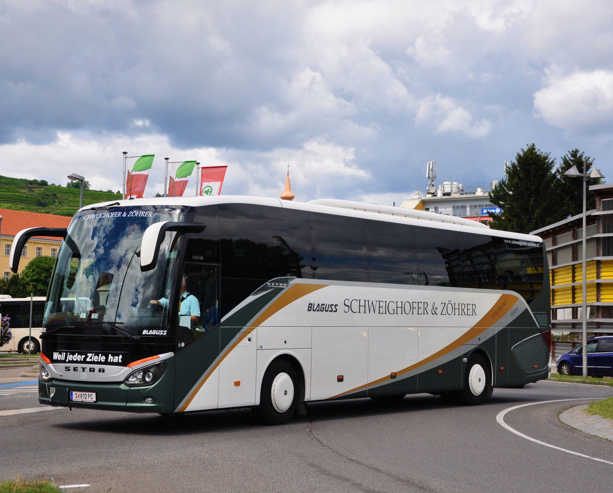 Setra 515 HD von Blaguss-Schweighofer & Z�hrer Reisen aus �sterreich in Krems unterwegs.
