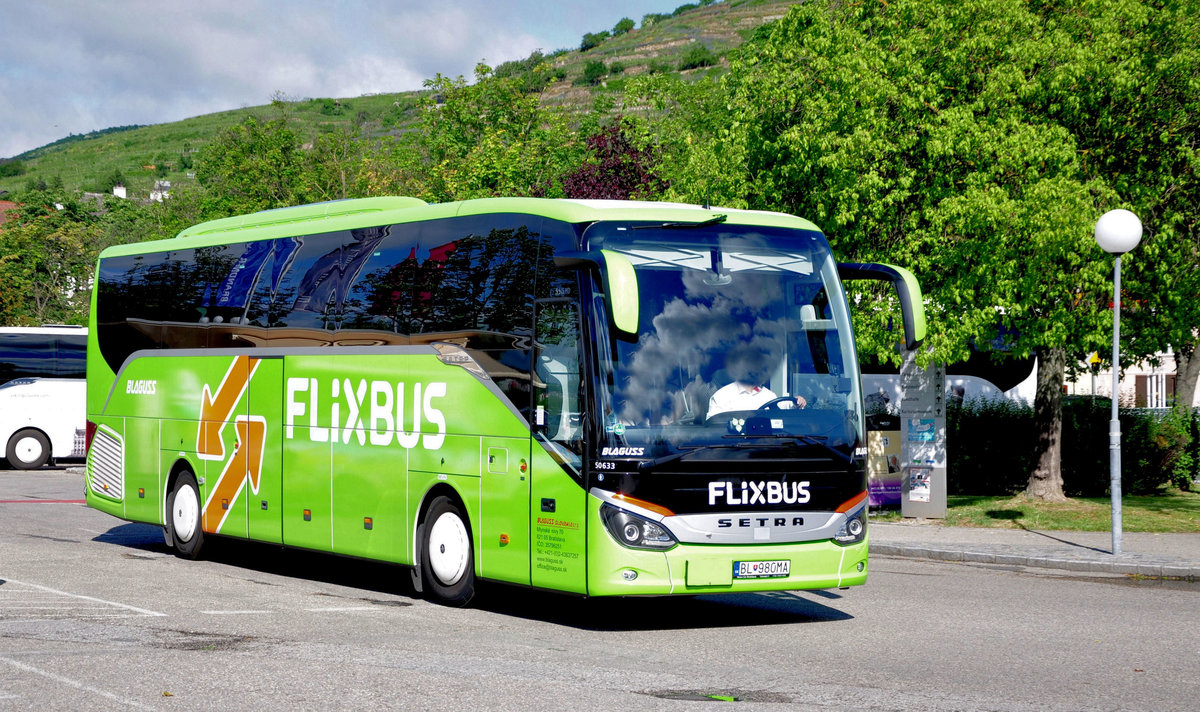 Setra 515 HD von Blaguss/SK Flixbus in Krems unterwegs.