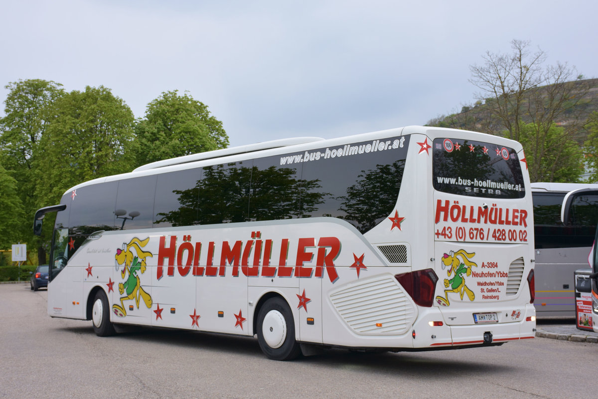 Setra 515 HD von H�llm�ller Reisen aus Nieder�sterreich in Krems.
