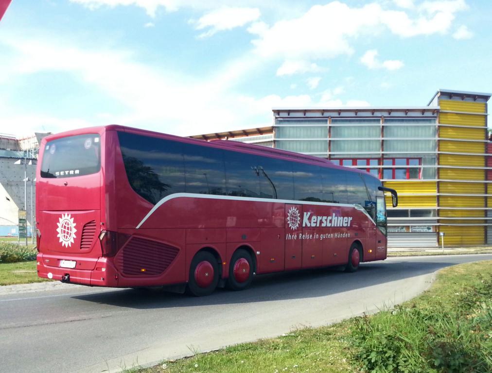 Setra 515 HD von Kerschner Reisen aus N.�. im Mai 2018 in Krems.