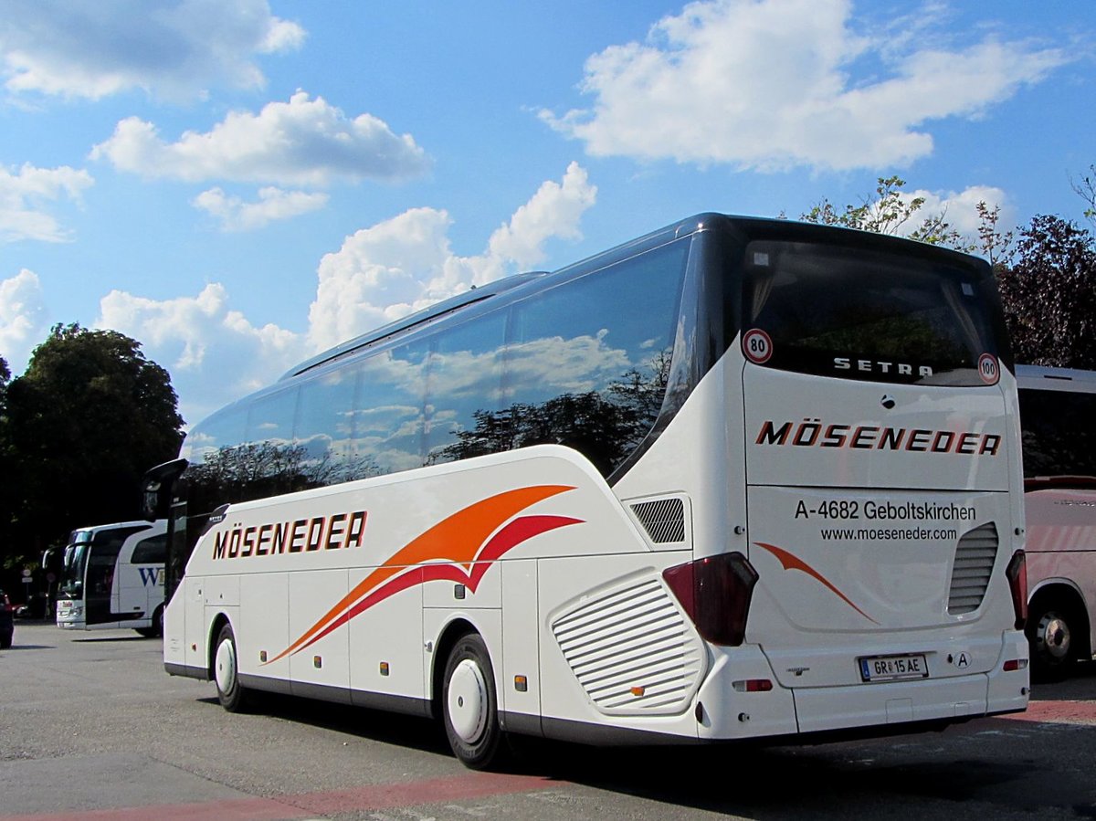 Setra 515 HD von Mseneder Reisen aus sterreich in Krems gesehen.