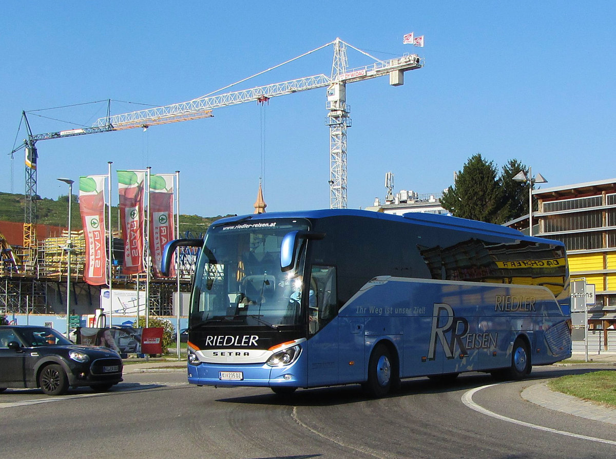 Setra 515 HD von Riedler Reisen aus �sterreich 09/2017 in Krems. 