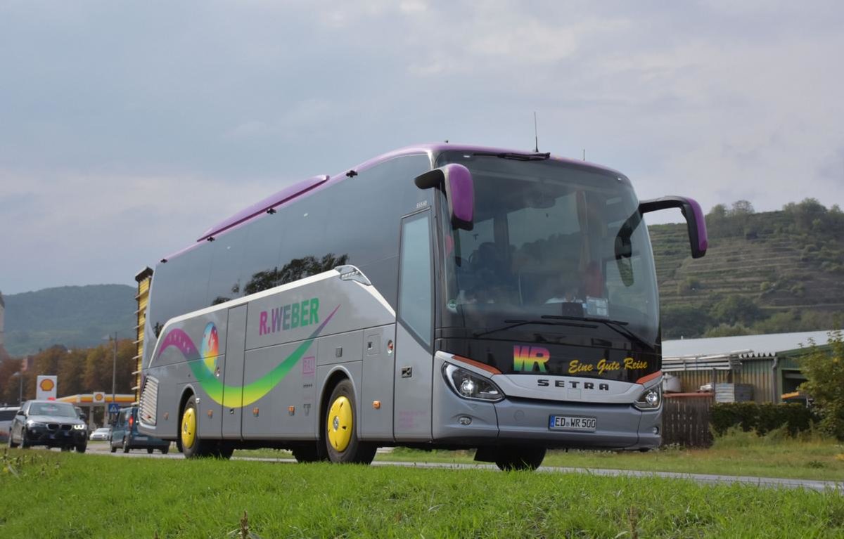 Setra 515 HD von R.WEBER Reisen aus der BRD 09/2017 in Krems.