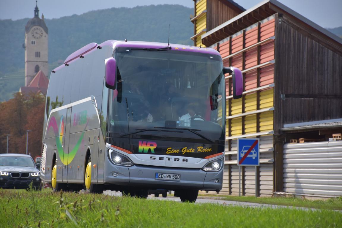 Setra 515 HD von R.WEBER Reisen aus der BRD 09/2017 in Krems.