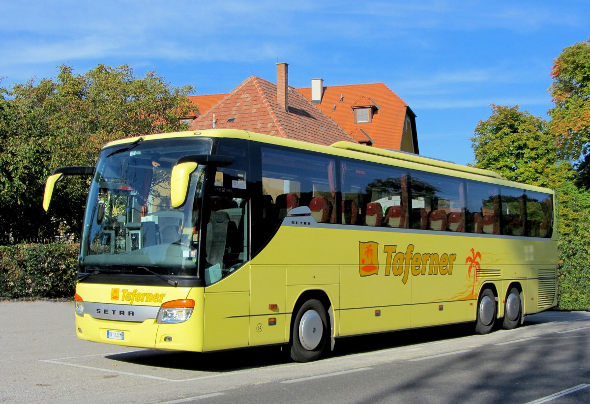 Setra 516 GT-HD von Taferner / Italien im Oktober 2013 in Krems unterwegs.