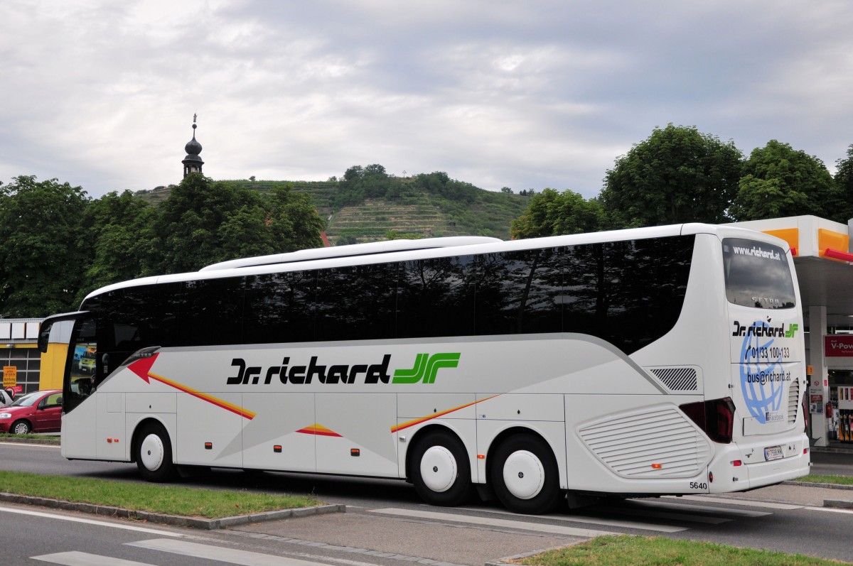 Setra 516 HD von Dr. Richard Reisen aus �sterreich am 5.Juli 2014 in Krems.