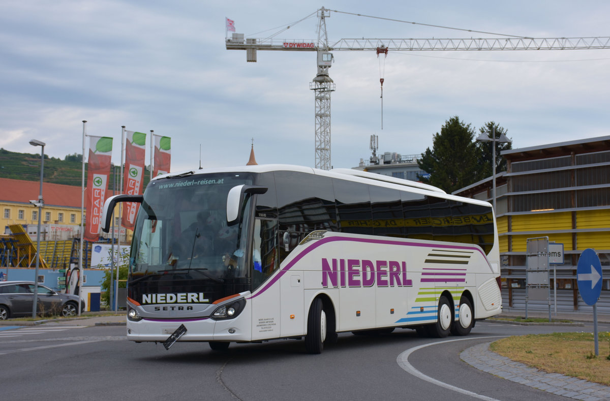 Setra 516 HD von Niederl Reisen aus �sterreich 2017 in Krems.