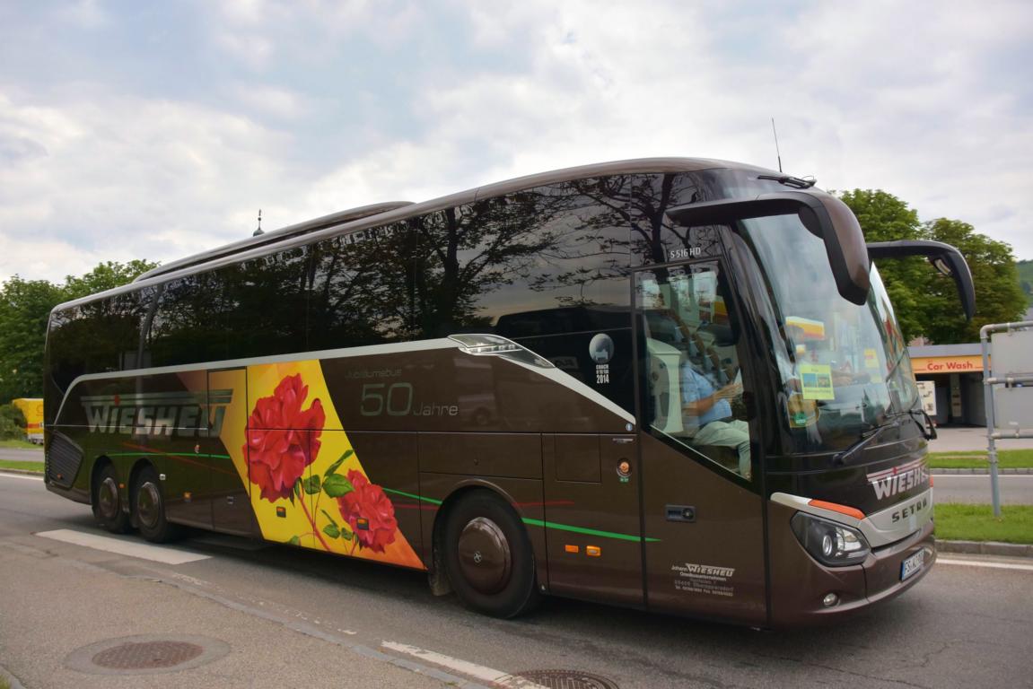 Setra 516 HD von WIESHEU Reisen aus DE 2018 in Krems gesehen.