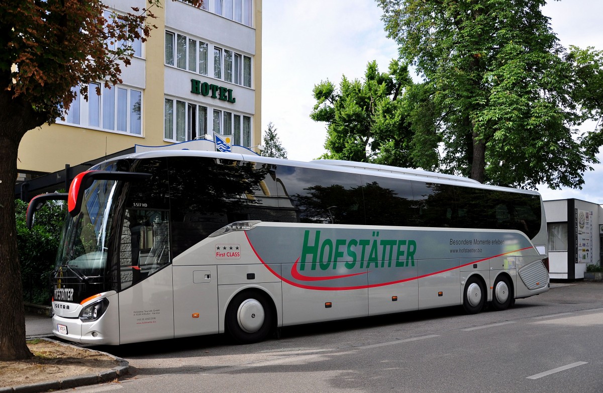 Setra 517 HD von Hofsttter Reisen aus sterreich im Juni 2015 in Krems.