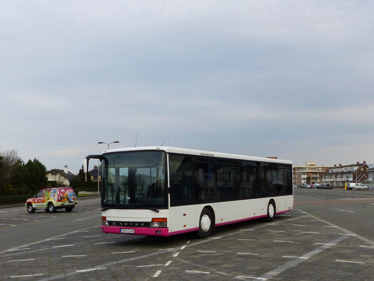 Setra S 315 NF Kettler Bus uit Polen. Noordwijk, Niederlande 20-12-2015.

Setra S 315 NF Kettler bus uit Polen. Noordwijk, Nederland 20-12-2015.