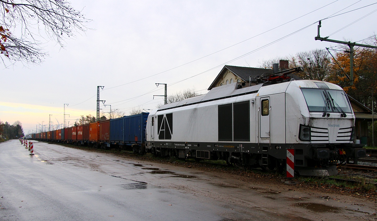 SIEAG/EGP 248 997-9 mit dem noch leeren Rübenzug wartet im Bhf von Jübek auf seine Beladung. Jübek 27.11.2022