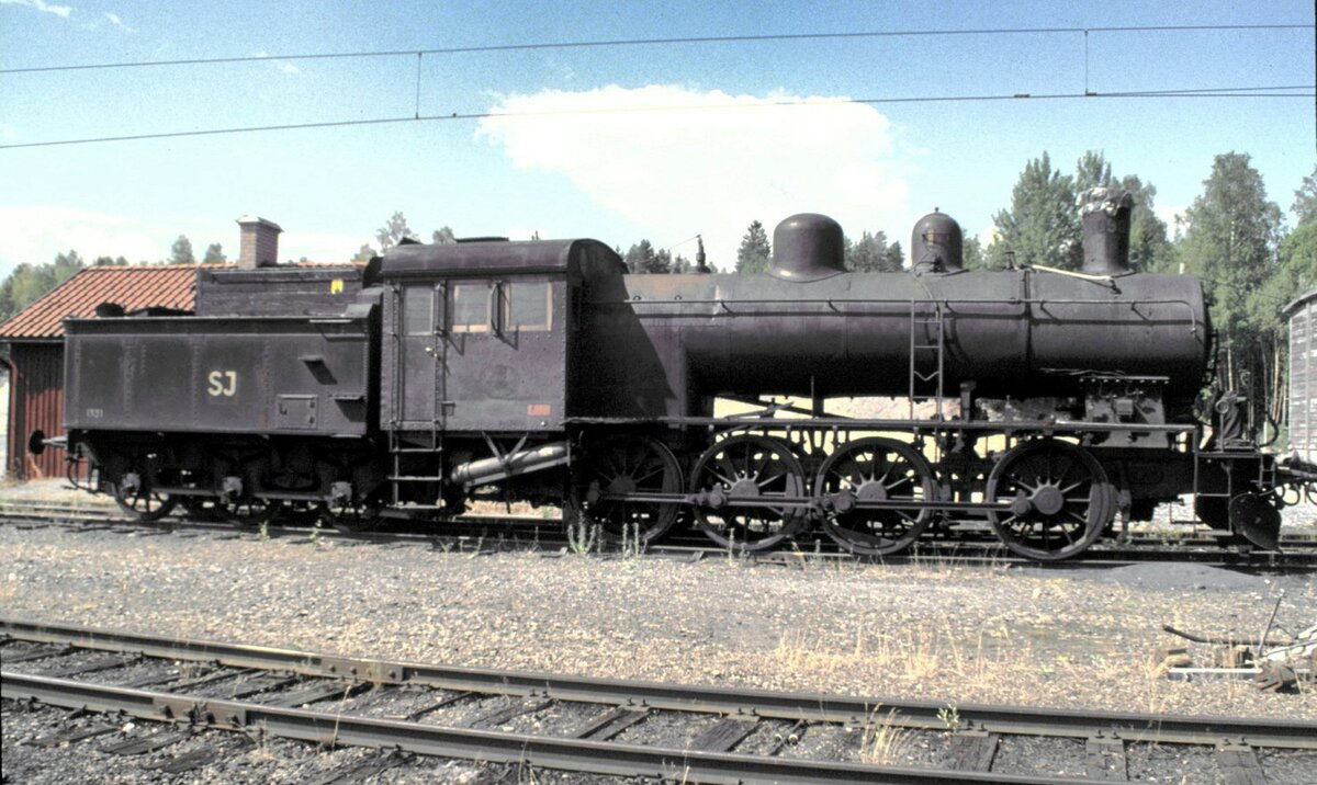 SJ Dampflok Type E (II) Nr.1090, eine D-Dampflok mit Innenzylindern im TGOJ Eisenbahnmuseum in Grngesberg am 02.08.1994. Die Lok stammt aus der sogenannten Kriegsreserve.
