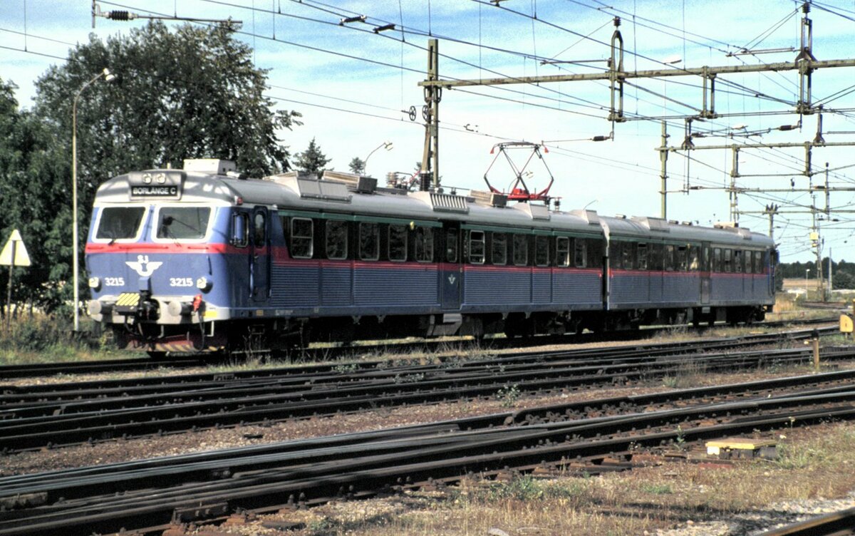 SJ X 12 Nr.3215 in Hallsberg am 05.08.1994.