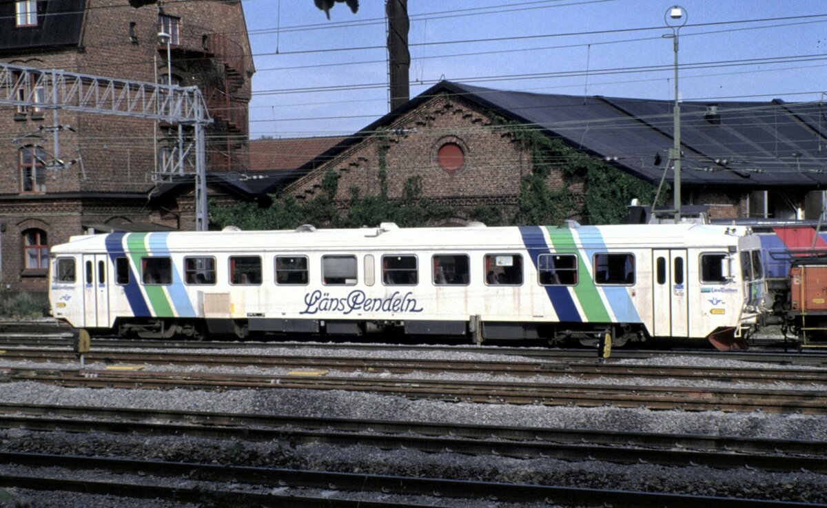 SJ Y 1 Lns Pendeln in Hallsberg am 04.08.1994.