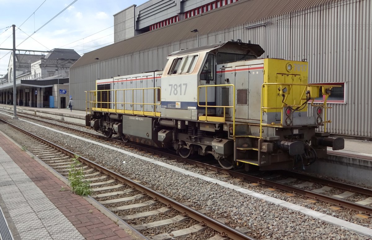 SNCB 7817 durchfahrt Charleroi Sud am 23 Mai 2019.