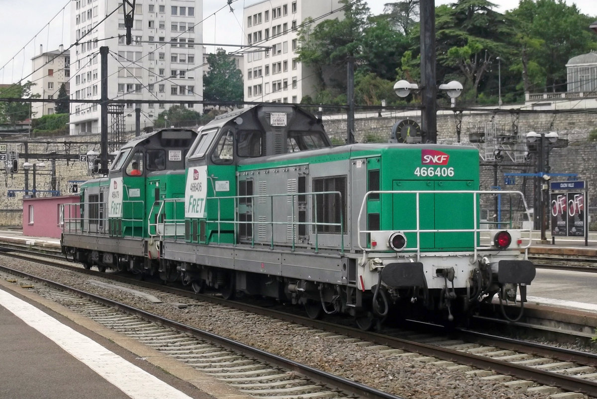 SNCF FRET 66406 durchfahrt Dijon am 2 Juni 2014.