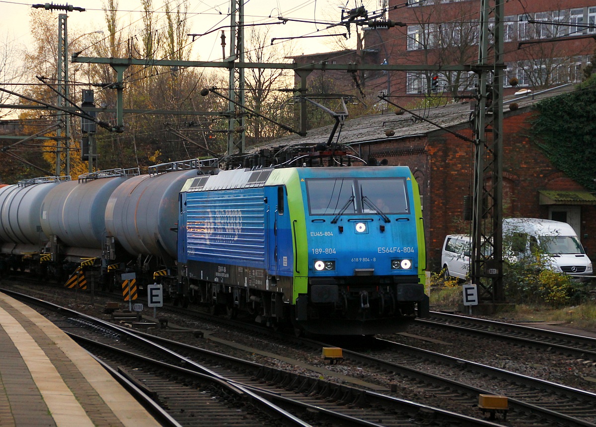 So viele Nummern.....PKP/MRCE 189 804-8/EU45-804 durchfährt hier HH-Harburg mit einem Öler am Haken. 30.11.2013