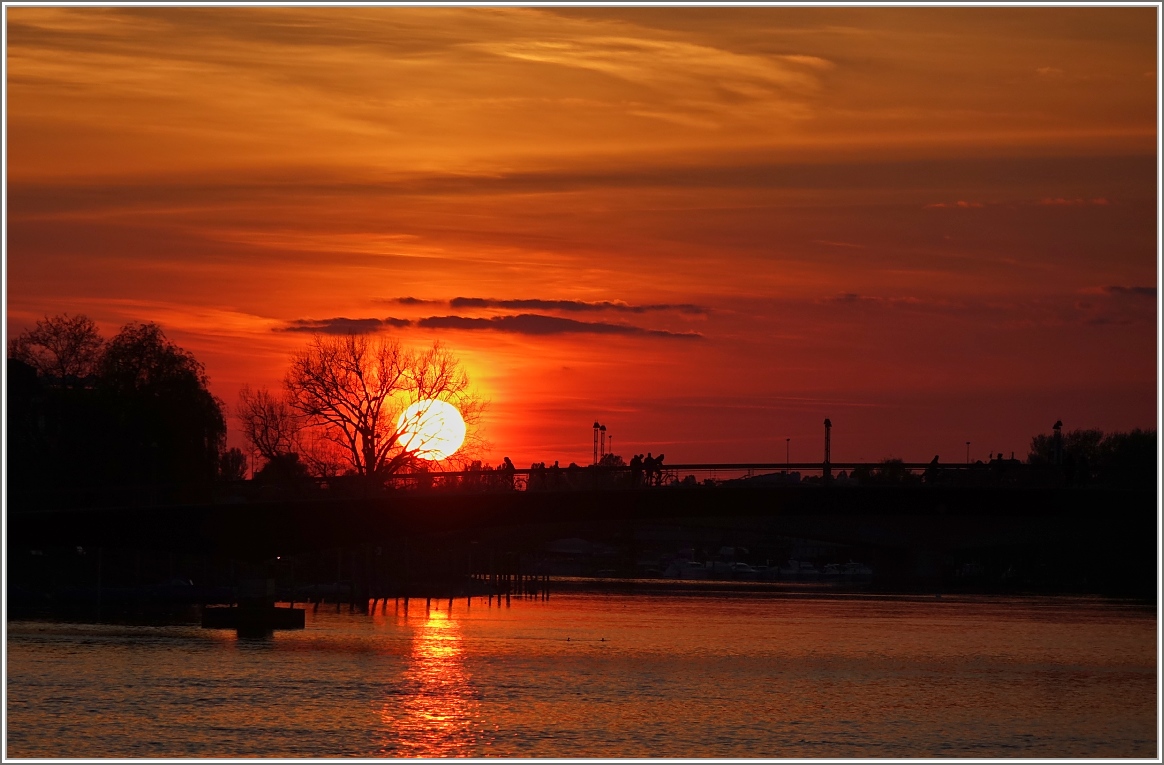 Sonnenuntergang in Konstanz
(20.04.2017)