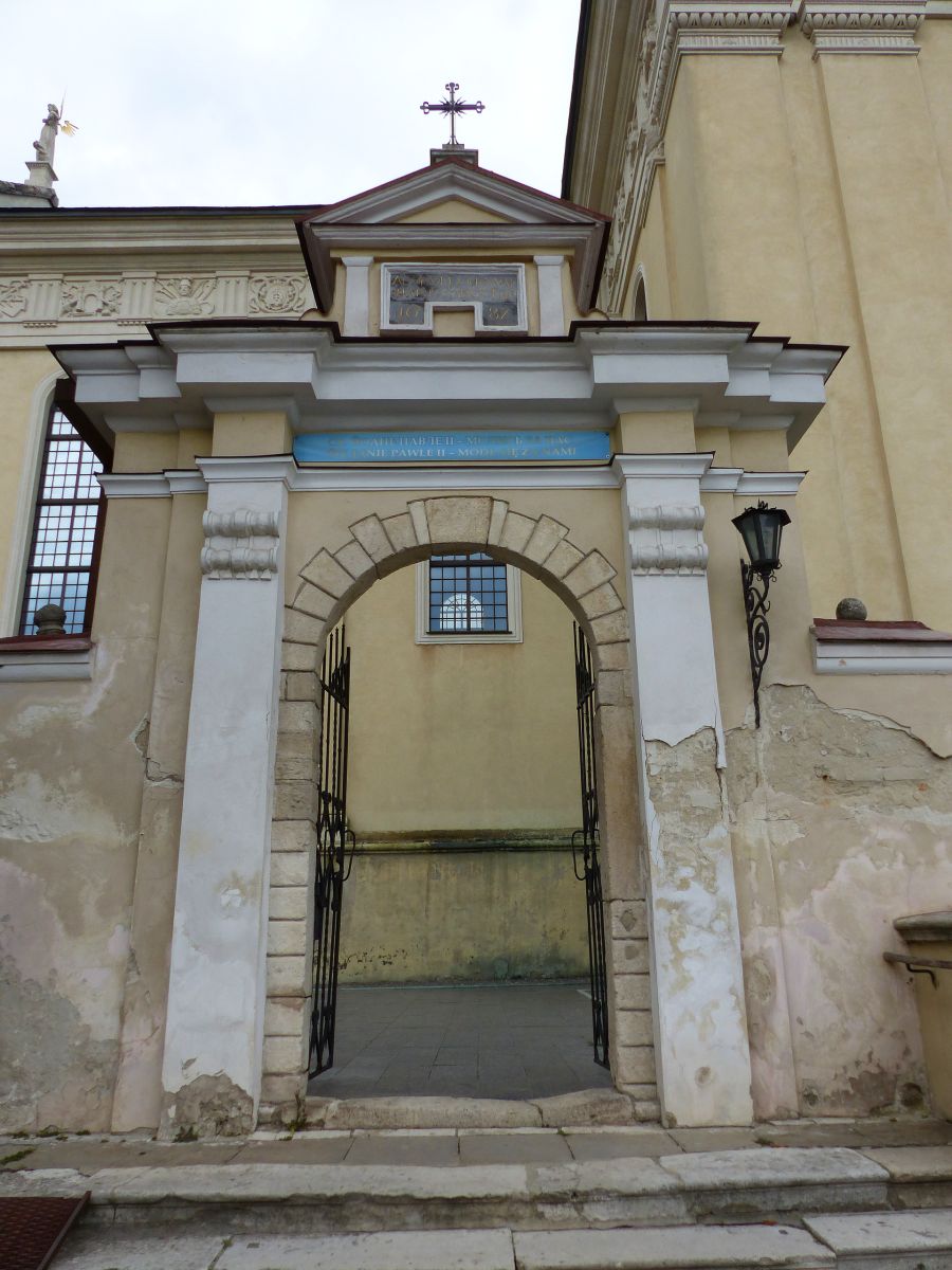 St. Laurentius Kirche Eingangstor. Zhovkva 06-09-2019.


Sint Laurentiuskerk toegangspoort. Zhovkva 06-09-2019.