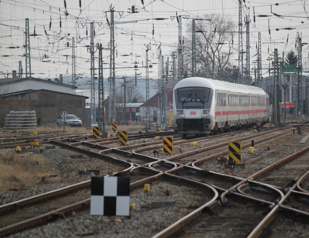 Steuerwagen(Bpmbdzf)stand am 27.02.2016 im Rostocker Hbf.