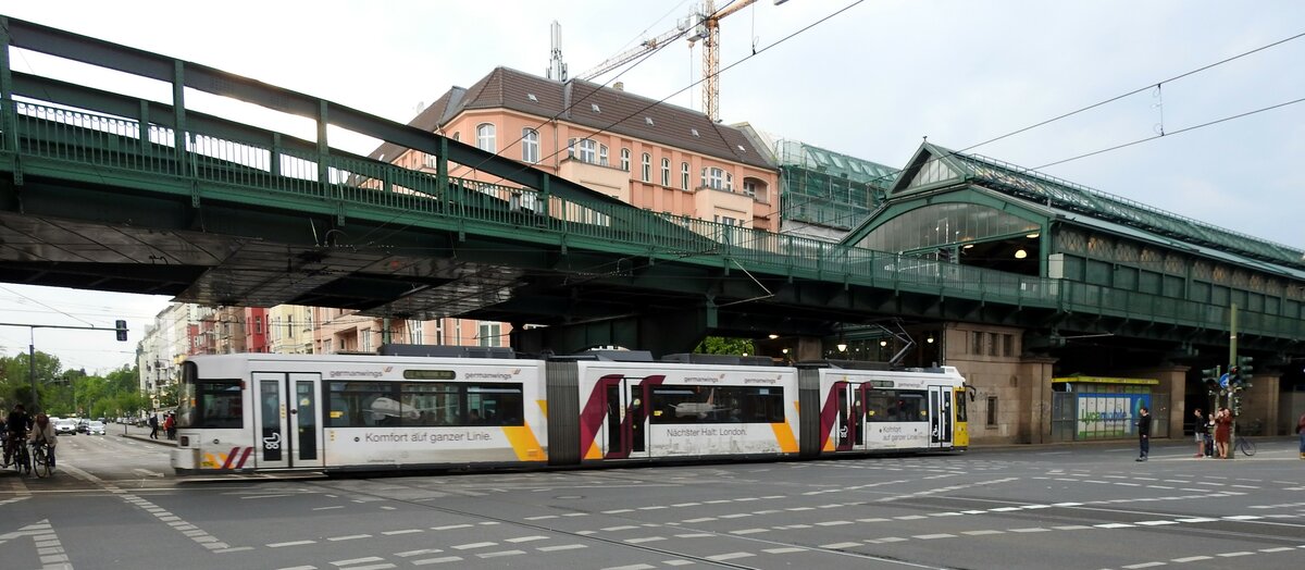 Straßenbahn / Stadtverkehr; Berlin;    GTNO Nr.1256 von AEG Baujahr 1995 in Berlin Eberswalder Straße am 13.05.2017.