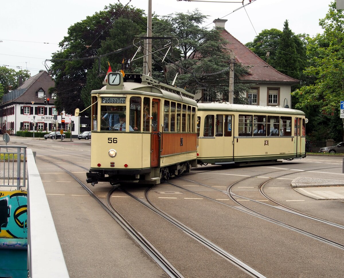 Straßenbahn / Stadtverkehr; Freiburg/Breisgau;     T 4 Nr.56 von Rastatt Baujahr 1927 mit Anhänger B 2 von Rastatt Baujahr 1953 bei der Hst Musikhochschule in Freiburg am 06.07.2019.