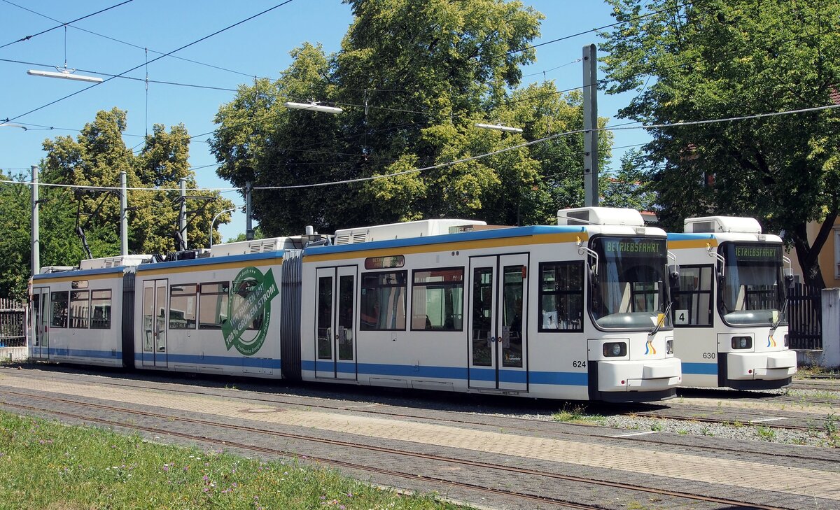 Straßenbahn / Stadtverkehr; Jena;    GT 6 M Nr.624 und 630 von Bombardier Baujahre 2002 und 2003 in Jena am 01.07.2015.
