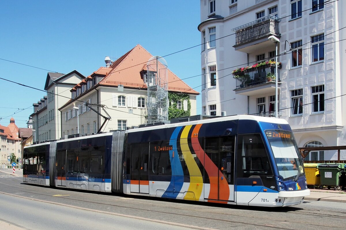 Straßenbahn / Stadtverkehr; Jena;   Tramino S 109 Nr.201 von Solaris Baujahr 2013 in Jena am 01.07.2015.