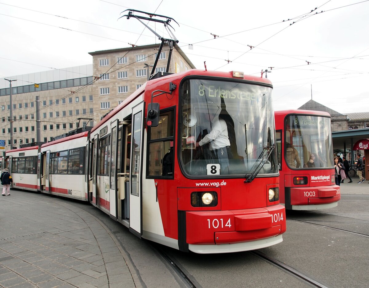 Straßenbahn / Stadtverkehr; Nürnberg;   GT 6 N Nr.1014 von AEG Baujahr 1996 und Nr.1003 Baujahr 1995 beim Hbf Nürnberg am 15.10.2016.