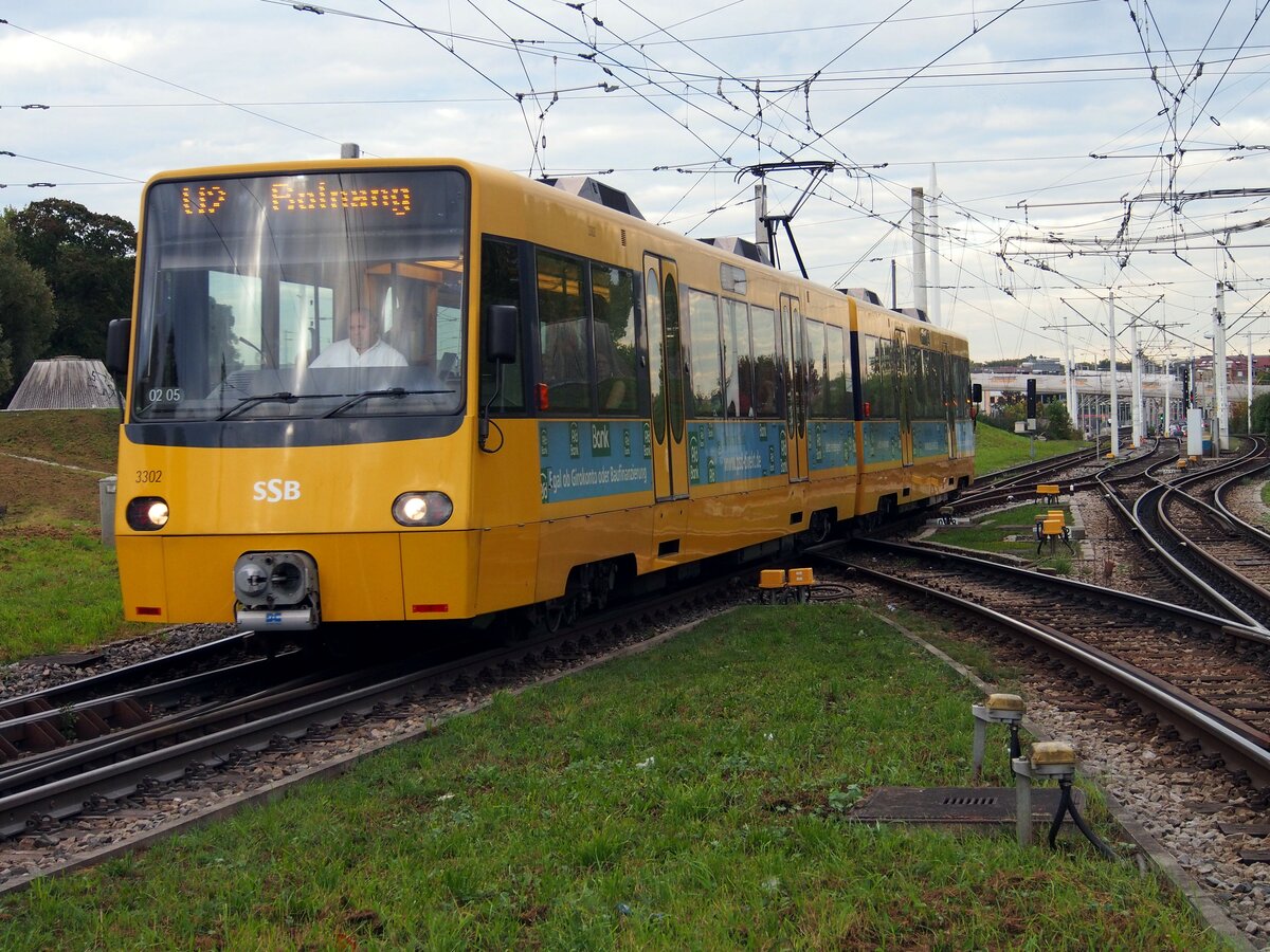 Straenbahn / Stadtverkehr; Stuttgart;    DT 8.10 Nr. 3301 und 3302 von Dwag Baujahr 1999 bei der Hst Mineralbder in Stuttgart am 09.10.2014.