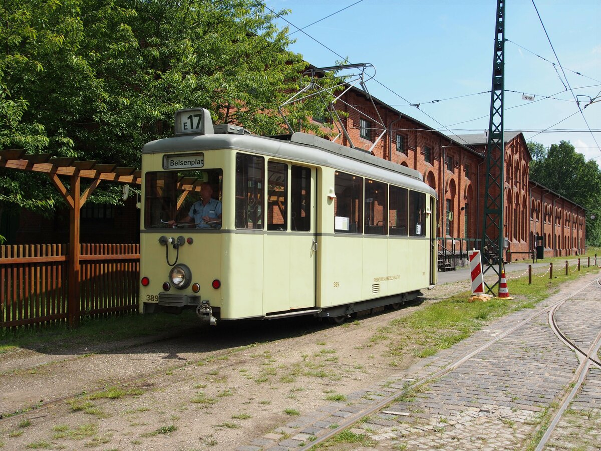 Straßenbahn / Stadtverkehr; Wehningen, ex Düsseldorf;     T 2 Nr.389 von Düwag Baujahr 1951 in Wehmingen am 15.06.2014.