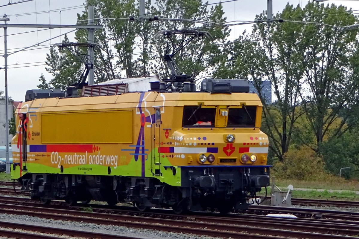 Strukton 1824 lauft am 10 Oktober 2019 um in Nijmegen.