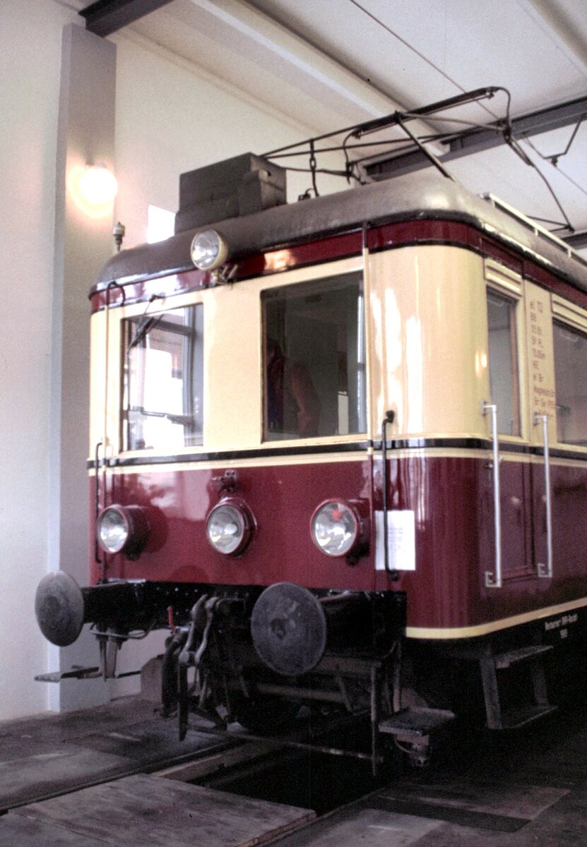 T 3, Baujahr 1938 von MF Esslingen/AEG Fabrik-Nr.19 254 LP 15,05 in Trossingen am 13.12.1998.