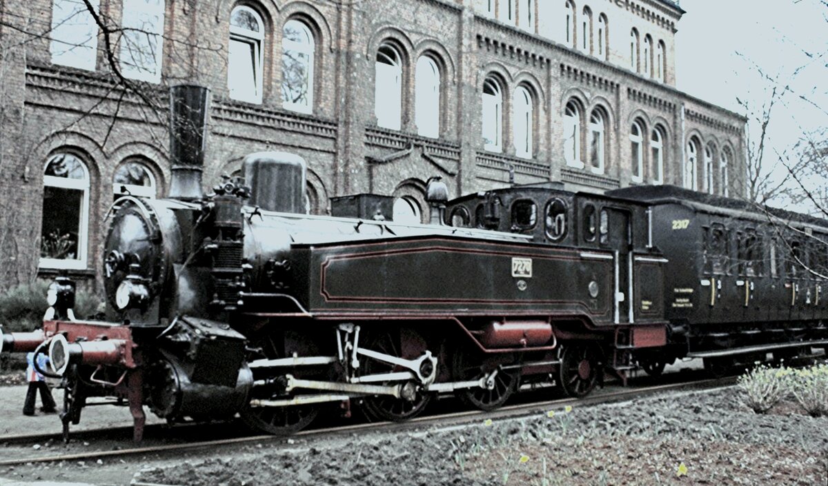 T 9.1 Cöln Nr.7270 in Hannover-Leinhausen beim Jubiläum 100 Jahre Ausbesserungswerk am 31.03.1978.